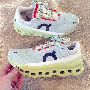 OnCloud shoes